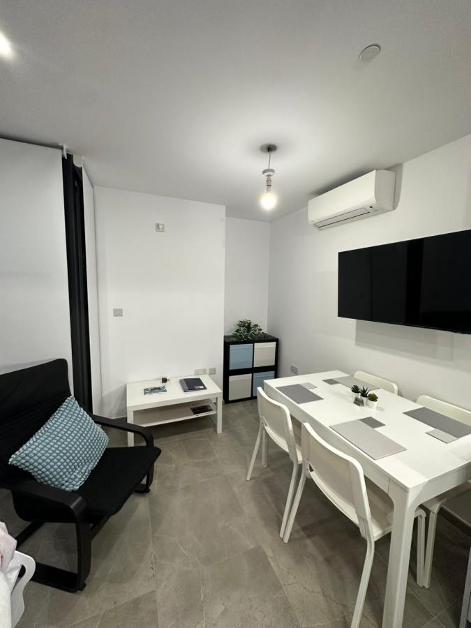 E1 Apartment High Level Sea View Gibraltar Bagian luar foto