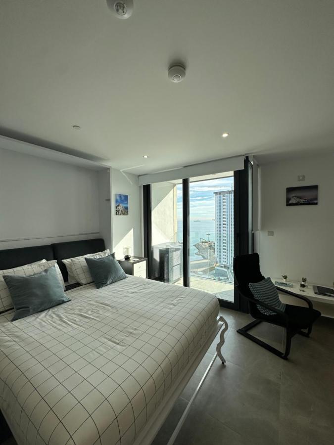 E1 Apartment High Level Sea View Gibraltar Bagian luar foto