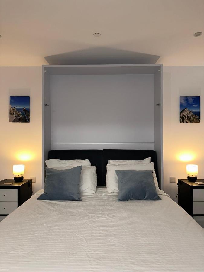 E1 Apartment High Level Sea View Gibraltar Bagian luar foto